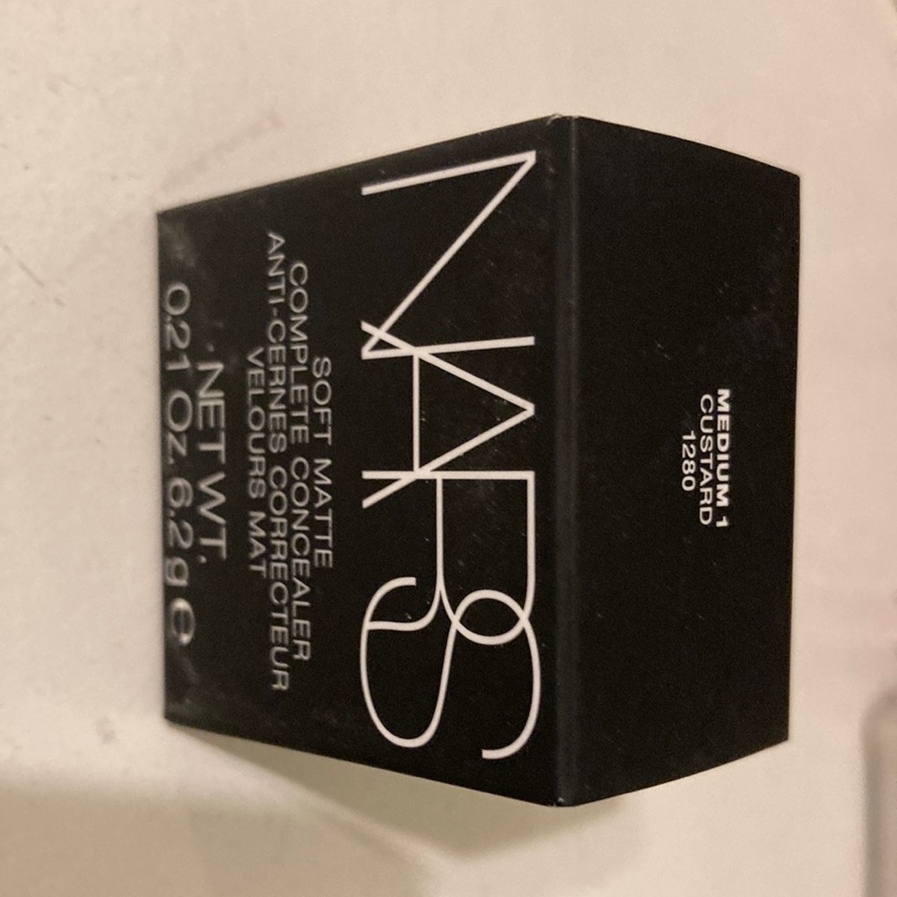 Nars soft matte complete concealer in custard